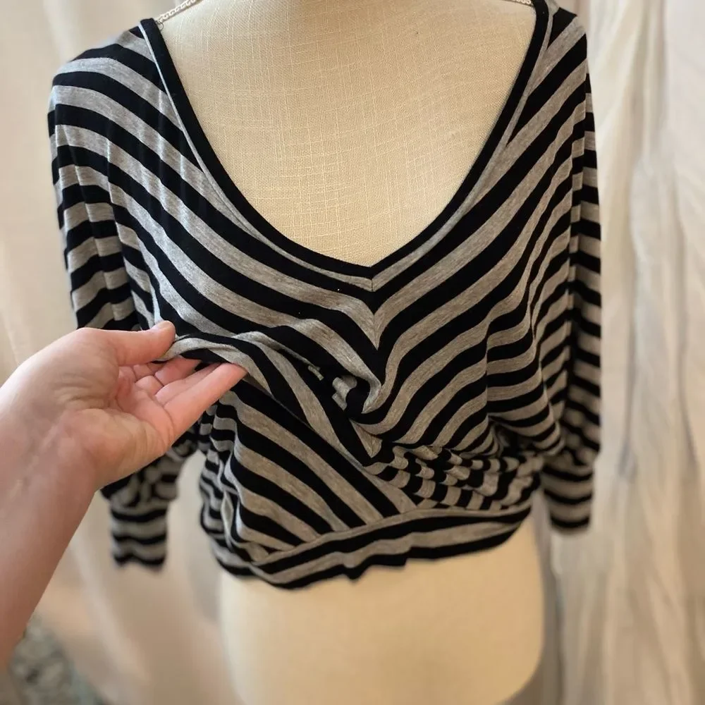 Bebe blouse - Picture 2 of 4